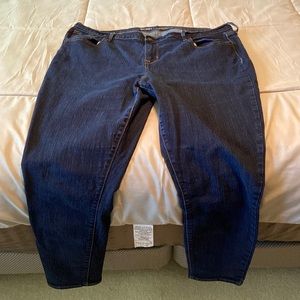 Dark Wash Old Navy Mid-Rise Curvy Profile Jeans